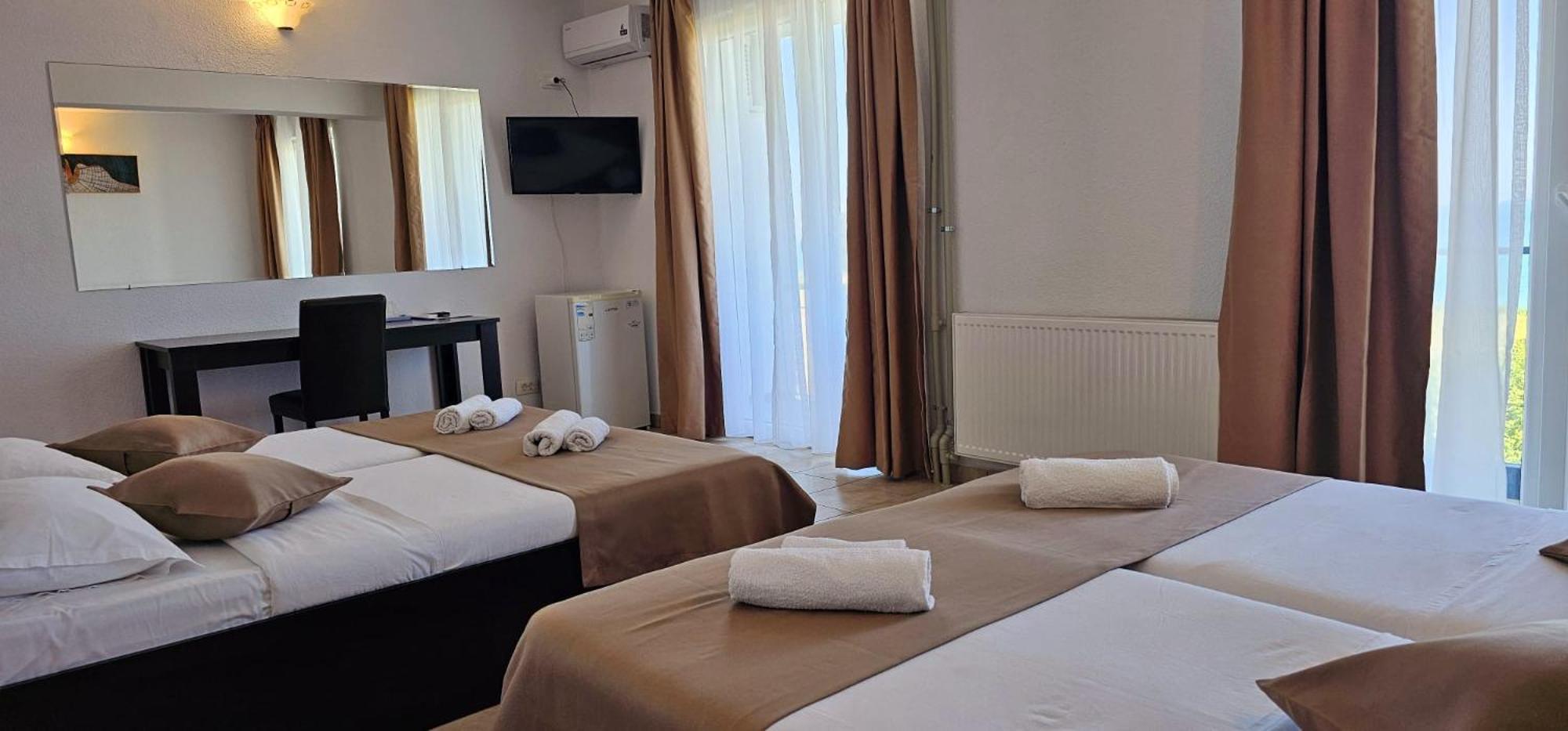 Hotel Cosmos Эфорие-Суд Экстерьер фото