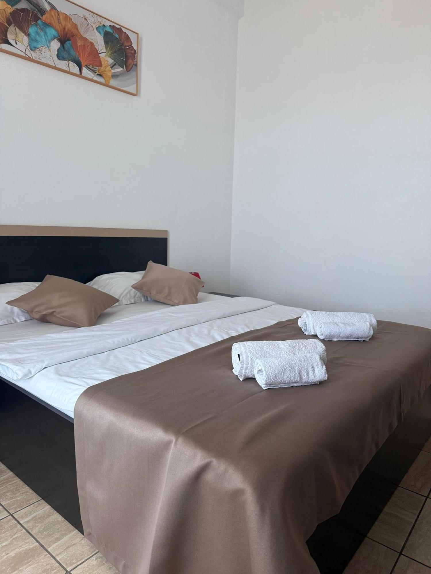 Hotel Cosmos Эфорие-Суд Экстерьер фото